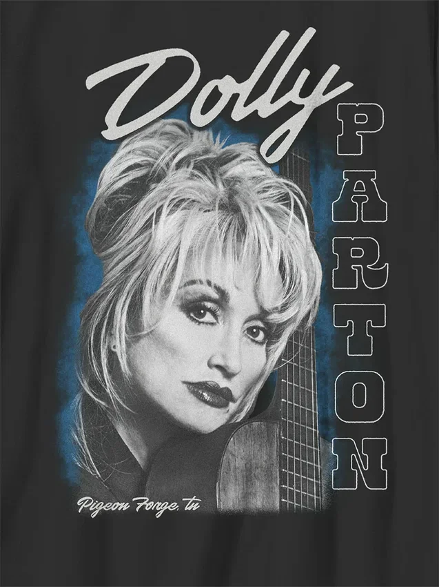 Barn-T-shirt med överdimensionerat Dolly Parton-porträtt med gitarr