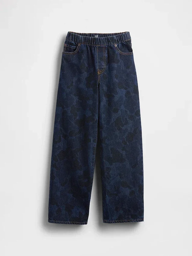 Barnjeans i kamouflage, lös passform