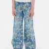 Barnjeans med blommönster i lös passform