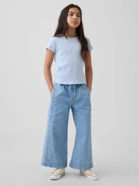 Barnjeans med hög midja, vid ben och ankellängd