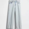 Barnjeans med hög midja, vid ben och ankellängd
