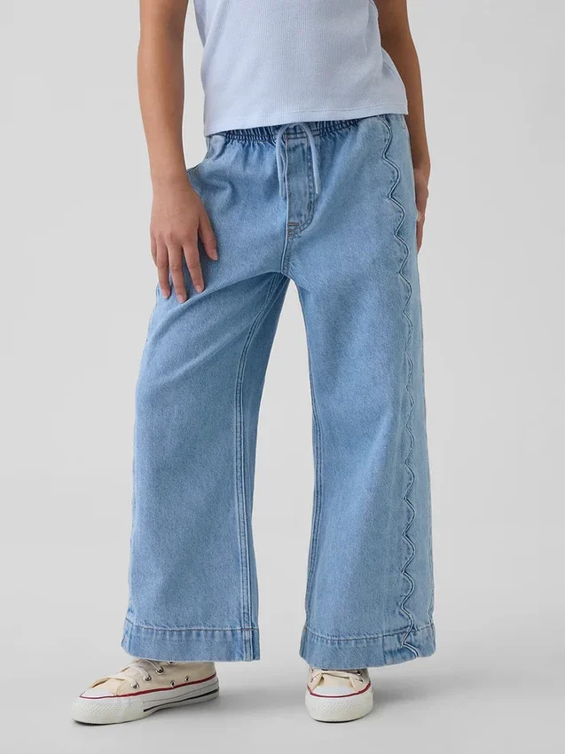 Barnjeans med hög midja, vid ben och ankellängd