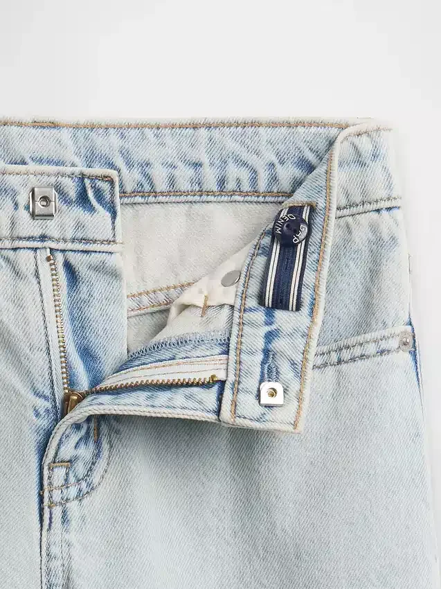 Barnjeans med hög midja, vid ben och ankellängd