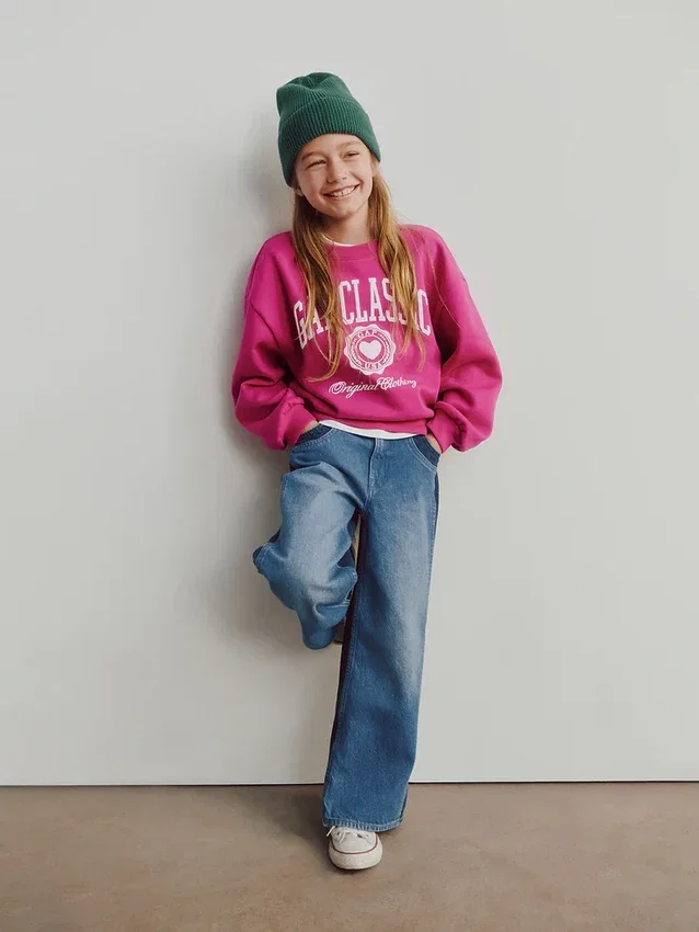 Barnjeans med hög midja, vid ben och ankellängd