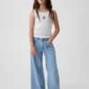 Barnjeans med låg midja, broderat ”I Heart NY” och baggy passform
