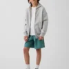 Barnshorts i avslappnad passform med snabbtorkande material