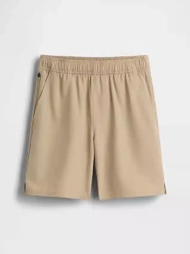 Barnshorts i avslappnad passform med snabbtorkande material