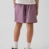 Barnshorts i avslappnad passform med snabbtorkande material