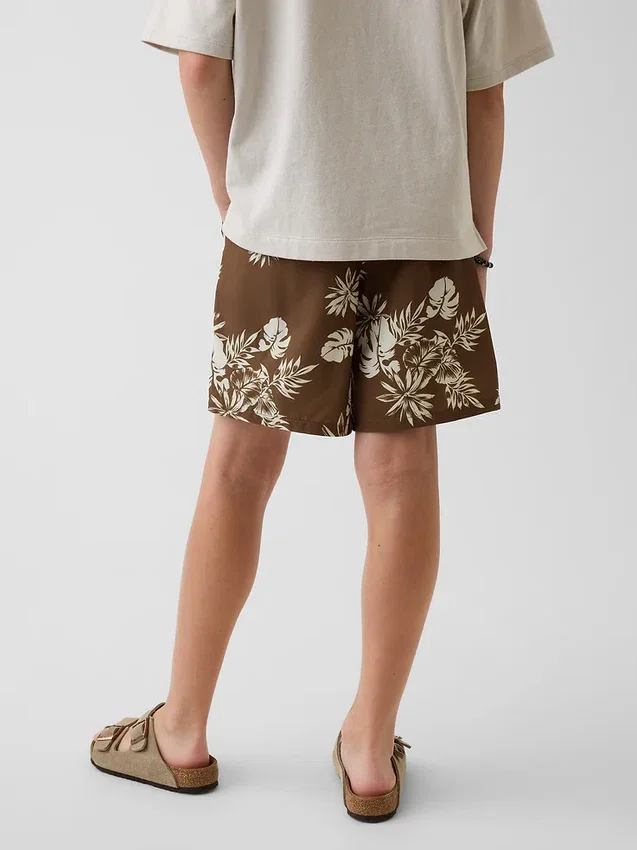 Barnshorts i avslappnad passform med snabbtorkande material