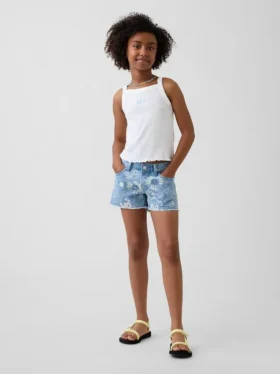 Barnshorts i denim med låg midja och blommönster