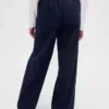 Barnuniform – bekväma byxor med vida ben