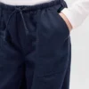 Barnuniform – bekväma byxor med vida ben