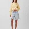 Bermudashorts i denim med medelhög midja och lös passform