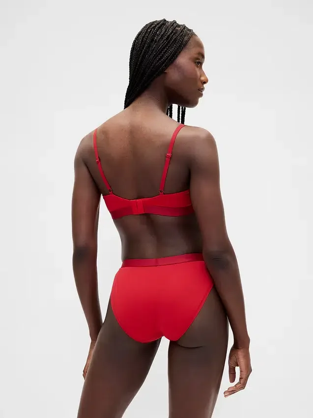 Bikinitrosa i ekologisk stretchbomull med logotyp