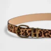 Bälten i leopardmönstrat kalvskinn