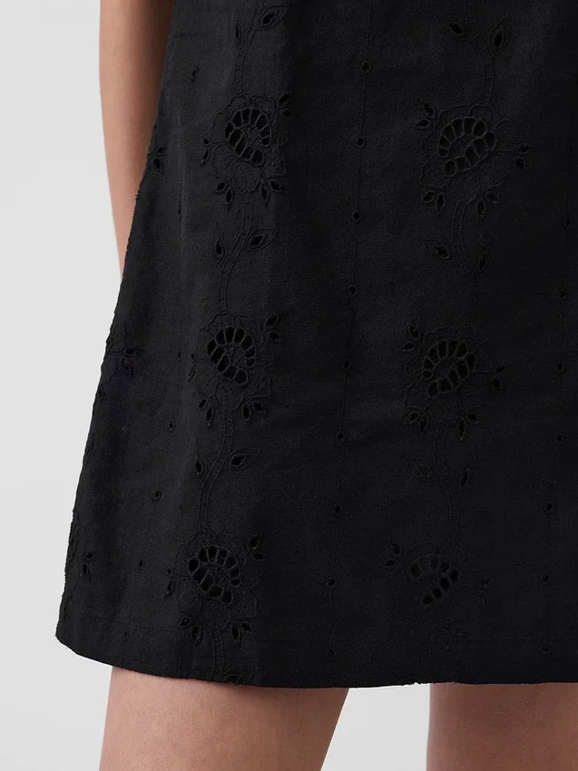 Broderad miniklänning i linneblandning
