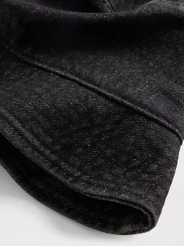 Buckethat i denim