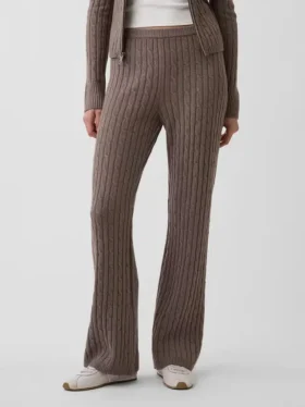 CashSoft-byxor i kabelstickat med bootcut-passform