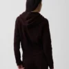 CashSoft-hoodie i avslappnad kabelstickning