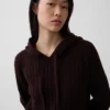 CashSoft-hoodie i avslappnad kabelstickning