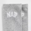 Crew-strumpor med Nap-logotyp