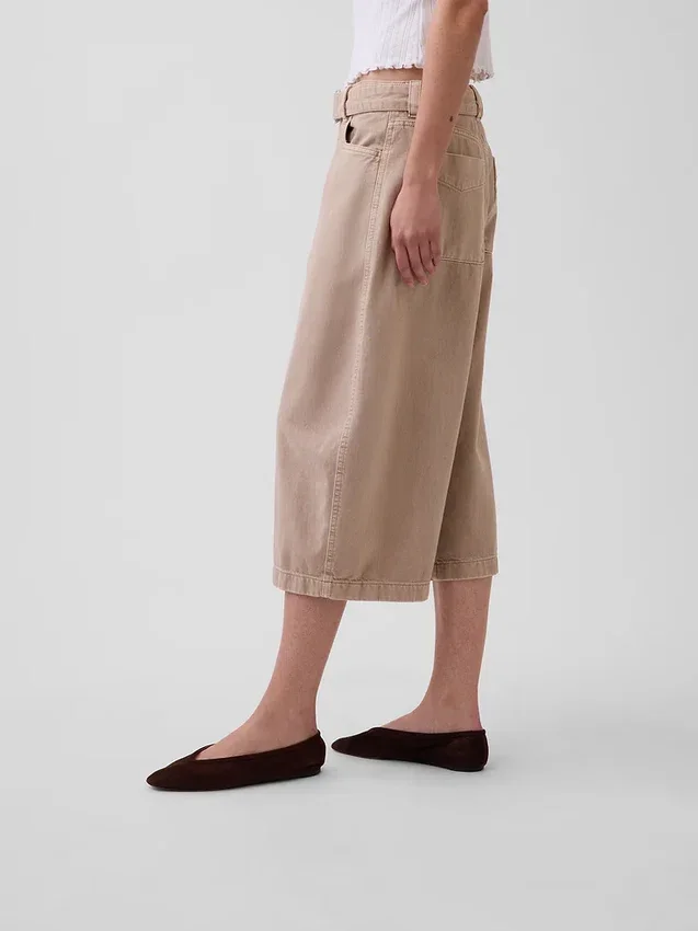 Culottebyxor med medelhög midja och bälten