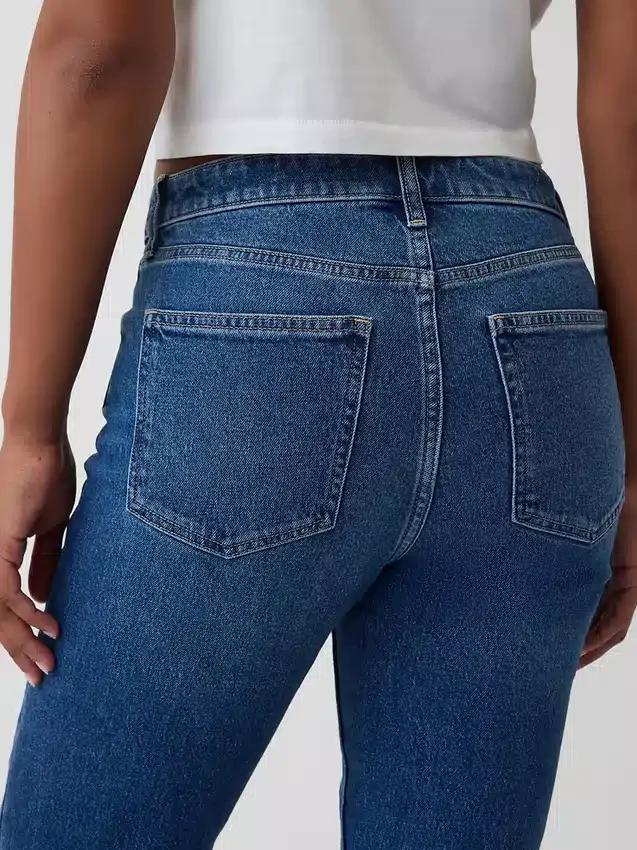 Curvy högmidjade 90-talsinspirerade smala raka Jeans