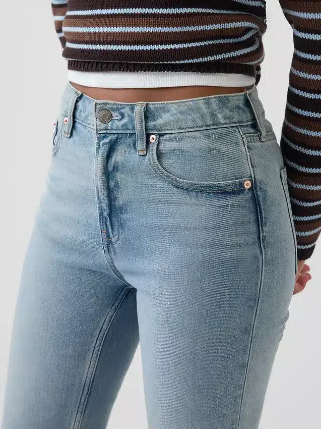 Curvy högmidjade 90-talsinspirerade smala raka Jeans