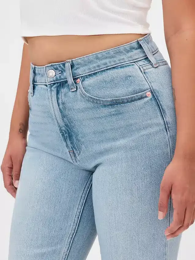 Curvy högmidjade 90-talsinspirerade smala raka Jeans