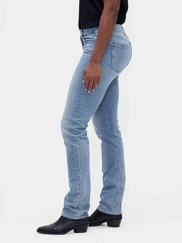 Curvy Low Rise '90S Slim Straight Jeans