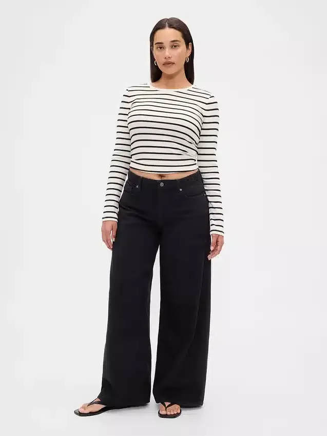 Curvy Mid Rise Ultrasoft Baggy Jeans
