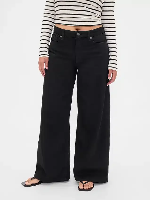 Curvy Mid Rise Ultrasoft Baggy Jeans