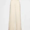 Curvy Mid Rise Ultrasoft Baggy Jeans