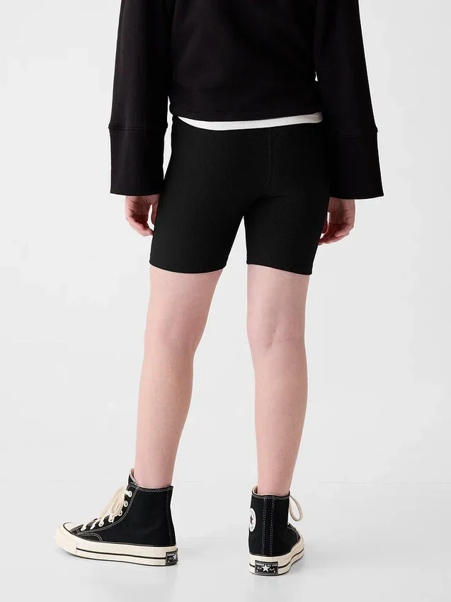 Cykelshorts i ribbad tröja för barn
