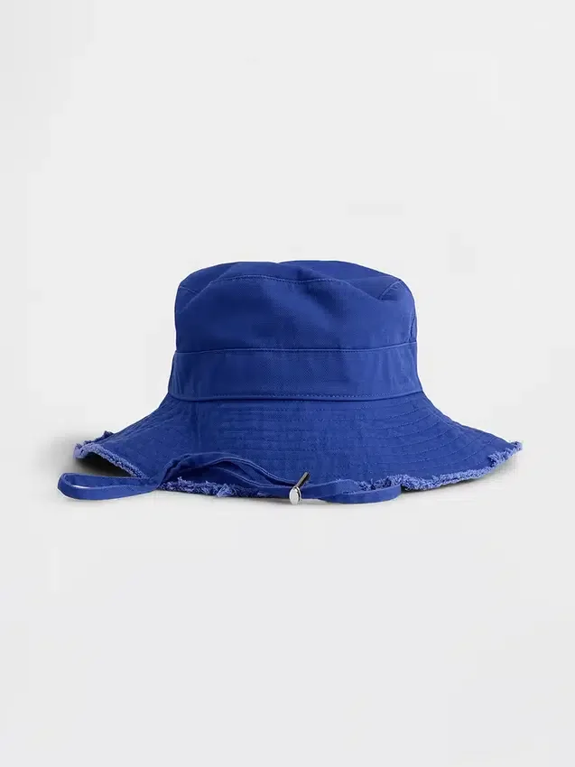Fransad buckethat