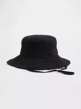 Fransad buckethat