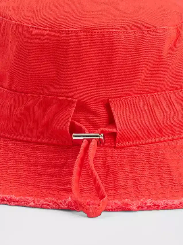 Fransad buckethat