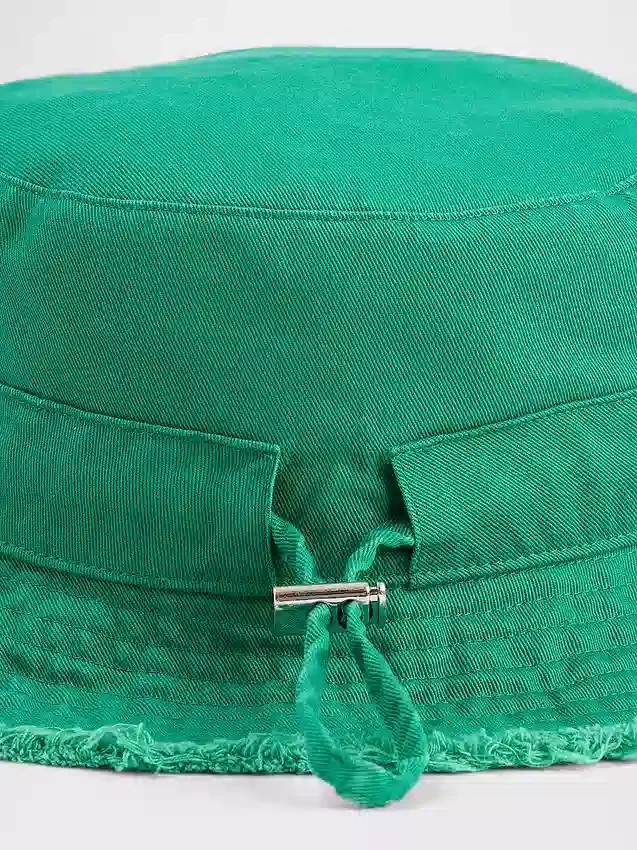 Fransad buckethat