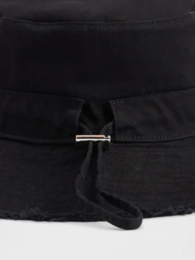 Fransad buckethat