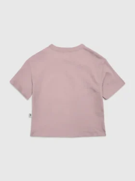 Färgglad T-shirt med tågmotiv för småbarn
