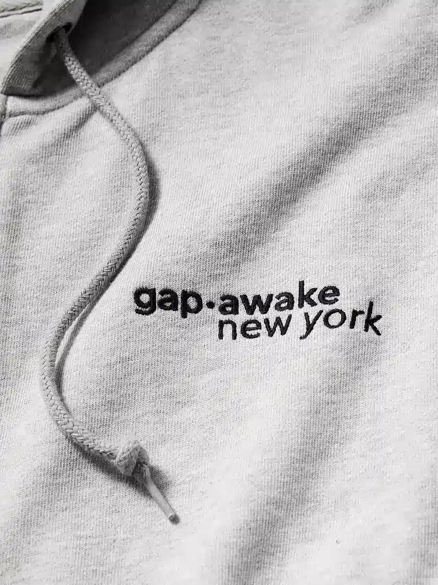 Gap × Awake Ny Tjock, oversized hoodie med logotyp och dragkedja