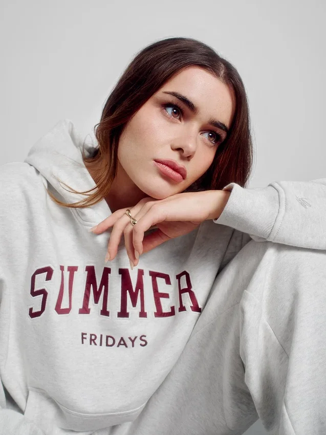 Gap × Summer Fridays Tjock, oversized hoodie med logotyp