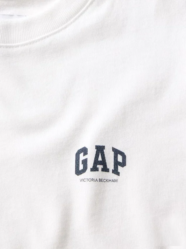 Gap × Victoria Beckham T-shirt i ekologisk bomull med logotyp