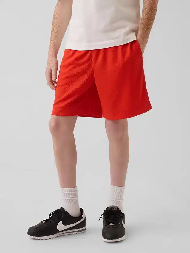GapFit 6" återvunna mesh-Shorts för barn