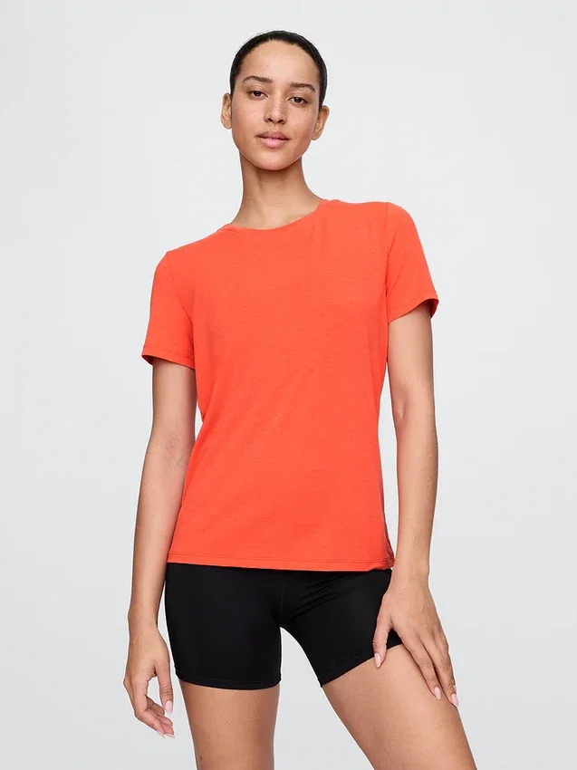 GapFit Breathe T-shirt