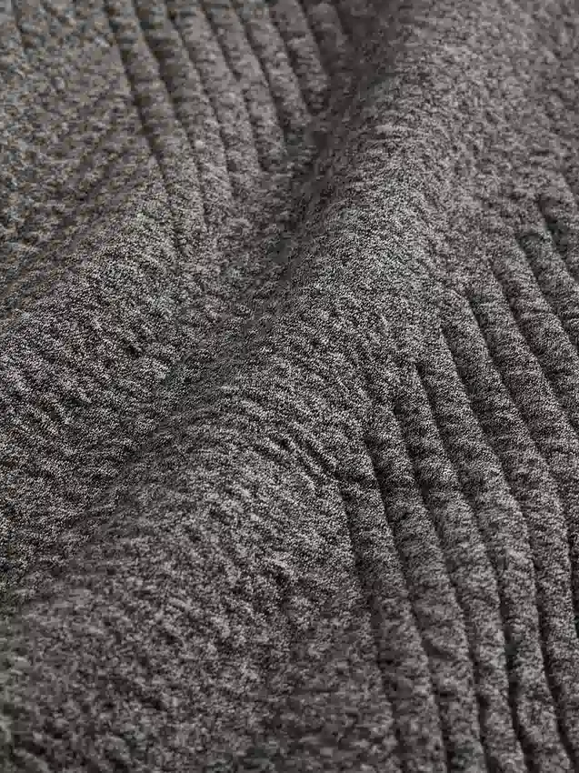 GapFit quiltad jacquardstickad tröja med trattkrage