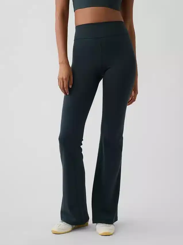 GapFit Smooth högmidjade leggings med smal benöppning