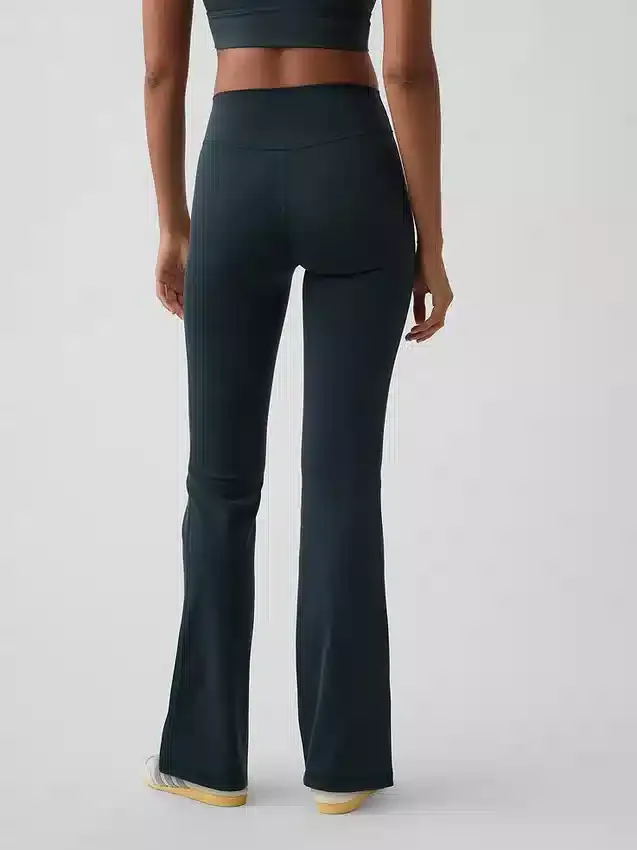 GapFit Smooth högmidjade leggings med smal benöppning