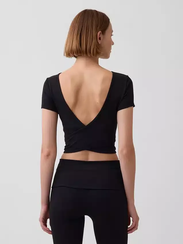 GapFit Smooth vändbar crop-top med omlott