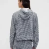 GapFit Tech Gingham vindjacka